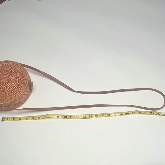 Round Wicker Rattan Purse - Picture 10 of 10